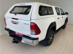 Toyota Hilux 2.4GD-6 double cab 4x4 Raider X manual - Image 2