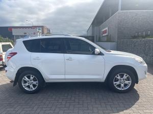 Toyota RAV4 2.0 VX auto - Image 3