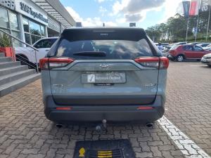 Toyota RAV4 2.0 GX auto - Image 5