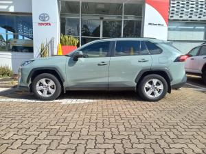 Toyota RAV4 2.0 GX auto - Image 19