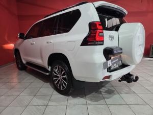 Toyota Prado VX-L 2.8GD automatic - Image 10
