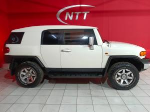 Toyota L/CRUISER FJ 4.0 V6 Cruiser - Image 3