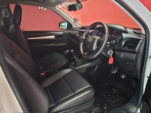 Toyota Hilux 2.0 VvtiP/U Single Cab - Image 9