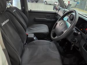 Toyota Land Cruiser 79 4.5DD/C - Image 10
