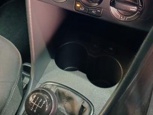 Volkswagen Polo Vivo 1.4 Life - Image 11