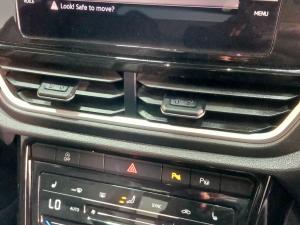 Volkswagen T-ROC 2.0 TSI 4M R-LINE DSG - Image 12