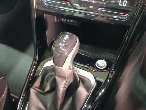 Volkswagen T-ROC 2.0 TSI 4M R-LINE DSG - Image 13