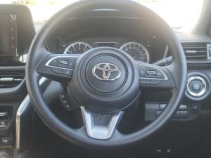 Toyota Urban Cruiser 1.5 XR automatic - Image 8