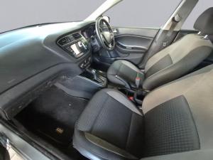 Hyundai i20 1.4 Motion automatic - Image 3