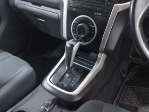 Isuzu KB 300D-Teq double cab LX auto - Image 10