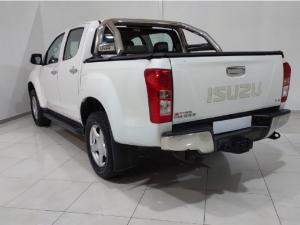 Isuzu KB 300D-Teq double cab LX auto - Image 3