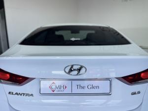Hyundai Elantra 1.6 Executive - Image 5
