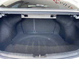 Hyundai Elantra 1.6 Executive - Image 6