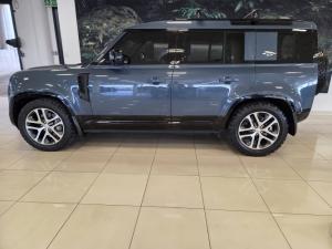 Land Rover Defender 110 P400 X-Dynamic HSE - Image 2