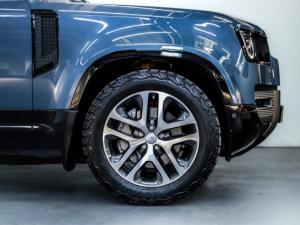 Land Rover Defender 110 P400 X-Dynamic HSE - Image 4
