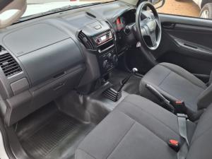 Isuzu D-Max Gen 6 250c single cab Fleetside - Image 8