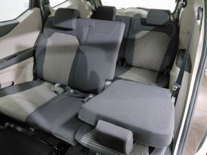 Renault Triber 1.0 Intens auto - Image 6