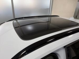 Volvo XC40 B3 Ultimate Dark - Image 16