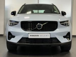 Volvo XC40 B3 Ultimate Dark - Image 2