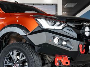 Isuzu D-Max 3.0TD double cab V-Cross 4x4 - Image 4