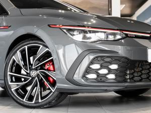 Volkswagen Golf GTI - Image 11