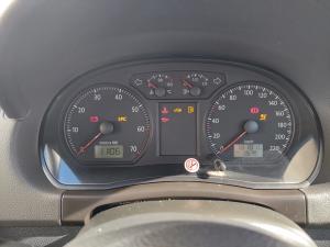 Volkswagen Polo sedan 1.4 Trendline - Image 9