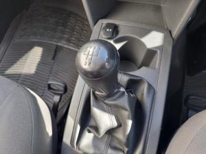Volkswagen Polo sedan 1.4 Trendline - Image 11