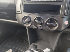 Volkswagen Polo sedan 1.4 Trendline - Image 13