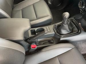 Toyota Hilux 2.8GD-6 Xtra cab Legend manual - Image 11