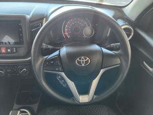 Toyota Vitz 1.0 XR auto - Image 8