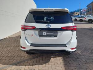 Toyota Fortuner 2.4GD-6 auto - Image 5