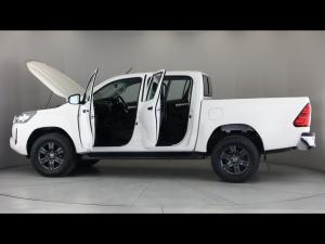 Toyota Hilux 2.4GD-6 double cab 4x4 Raider auto - Image 11