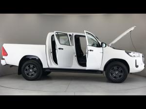 Toyota Hilux 2.4GD-6 double cab 4x4 Raider auto - Image 15