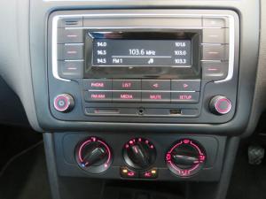 Volkswagen Polo Vivo 1.4 Trendline - Image 12