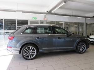 Audi Q7 45 TDI Quattro TIP S Line - Image 3