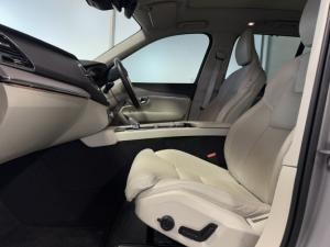 Volvo XC90 T8 Twin Engine AWD Ultimate Bright - Image 13