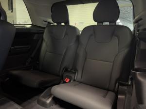 Volvo XC90 T8 Twin Engine AWD R-Design - Image 11