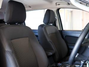 Volkswagen Amarok 2.0TDI double cab Life 4Motion auto - Image 13
