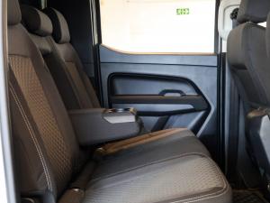 Volkswagen Amarok 2.0TDI double cab Life 4Motion auto - Image 14