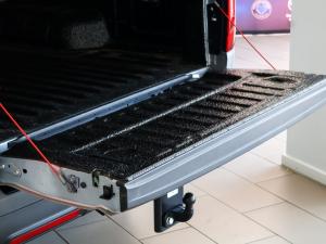Volkswagen Amarok 2.0TDI double cab Life 4Motion auto - Image 17