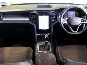 Volkswagen Amarok 2.0TDI double cab Life 4Motion auto - Image 9