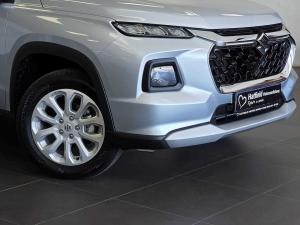 Suzuki Grand Vitara 1.5 GL manual - Image 2