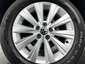 Volkswagen Polo 1.6 Life Tiptronic - Image 17