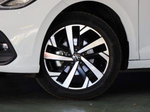Volkswagen Polo hatch 1.0TSI Life manual - Image 5