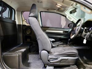 Toyota Hilux 2.4GD-6 Xtra cab Raider auto - Image 16
