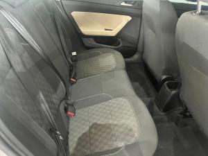 Volkswagen Polo sedan 1.6 manual - Image 10