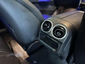 Mercedes-Benz C-Class C200 Avantgarde - Image 12