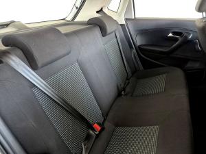 Volkswagen Polo Vivo hatch 1.6 Comfortline auto - Image 19