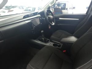 Toyota Hilux 2.4GD-6 Xtra cab Raider manual - Image 7