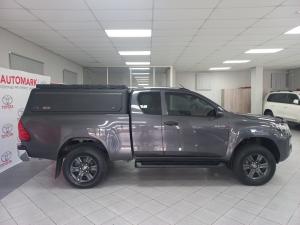 Toyota Hilux 2.4GD-6 Xtra cab Raider manual - Image 3